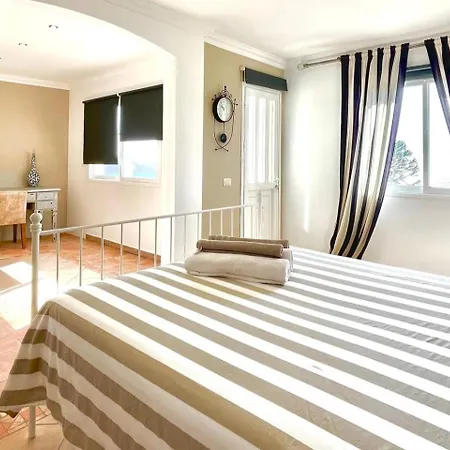 فيلة - Sleeps 4 - Jacuzzi - Garden - Pet Friendly